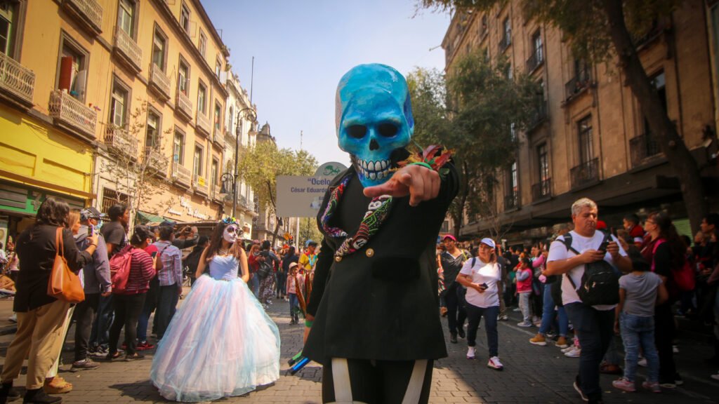 Desfile Día de Muertos en la CDMX Revista Brújula MX